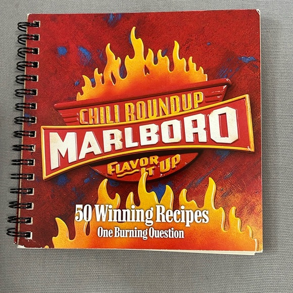 Vintage Marlboro Chili Roundup Flavor It Up 50 Winning Recipes Cookbook - Picture 1 of 2